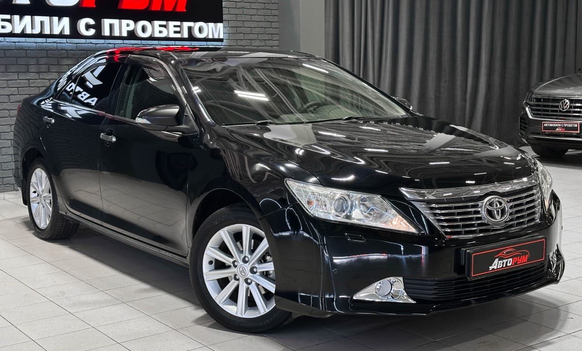 Toyota Camry - 5